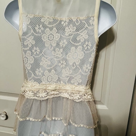 Lace Ribbons & Pearl Shirt Vest - Picture 3 of 7